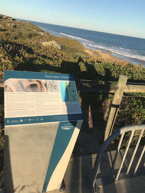 Beach House At SeaScapes.. - Accommodation Burleigh 31