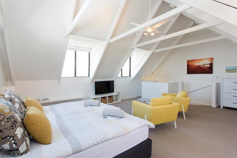 Monument Hill Townhouse - Fremantle - Accommodation Burleigh 3
