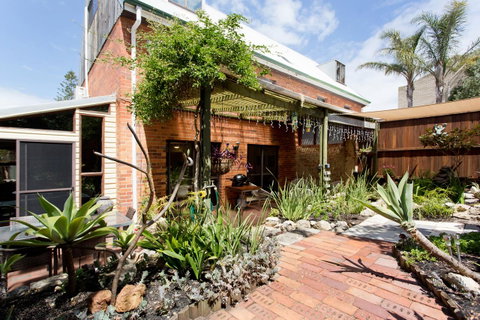 Monument Hill Townhouse - Fremantle - Accommodation Burleigh 23