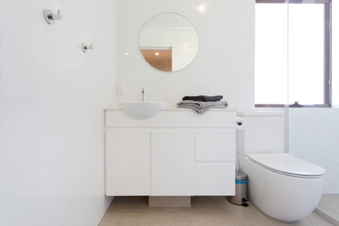 Monument Hill Townhouse - Fremantle - Accommodation Burleigh 4