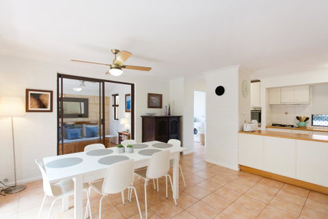 Monument Hill Townhouse - Fremantle - Accommodation Burleigh 16