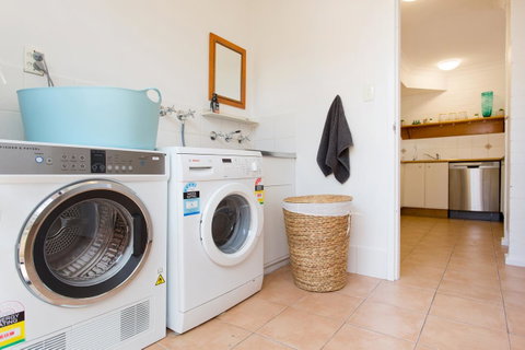 Monument Hill Townhouse - Fremantle - Accommodation Burleigh 20