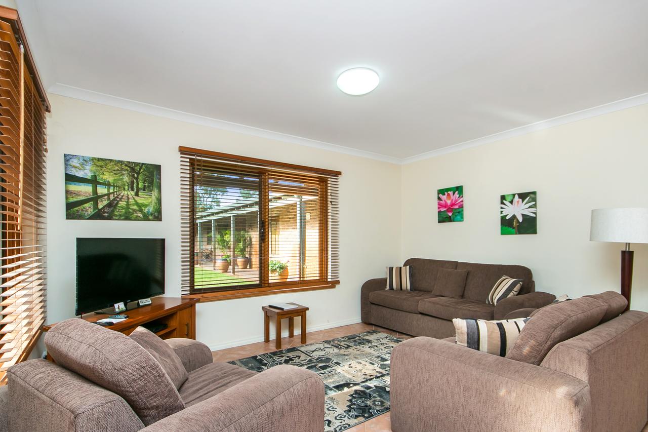 Haynes WA Accommodation Burleigh