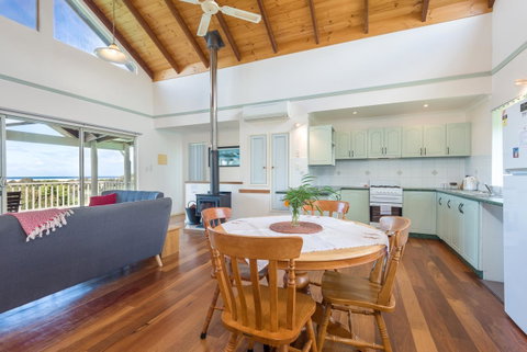 Surfside Ocean Beach Denmark Holiday Accommodation - Accommodation Burleigh 21