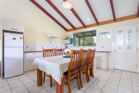 Surfside Ocean Beach Denmark Holiday Accommodation - Accommodation Burleigh 42