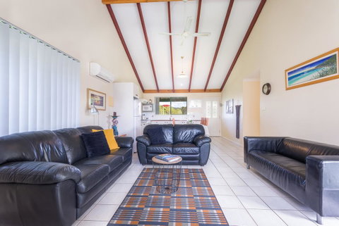 Surfside Ocean Beach Denmark Holiday Accommodation - Accommodation Burleigh 43