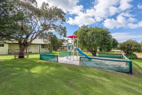 Surfside Ocean Beach Denmark Holiday Accommodation - Accommodation Burleigh 0