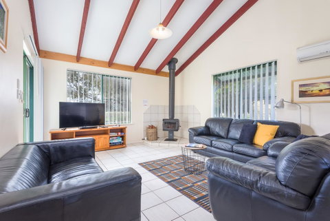 Surfside Ocean Beach Denmark Holiday Accommodation - Accommodation Burleigh 41