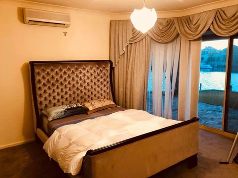 LA ANCHOR ON THE CANALS (MANDURAH) - Accommodation Burleigh 12