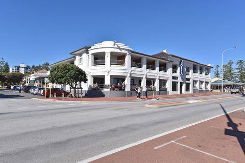 Cottesloe Apartment Close To Beach - Accommodation Burleigh 23
