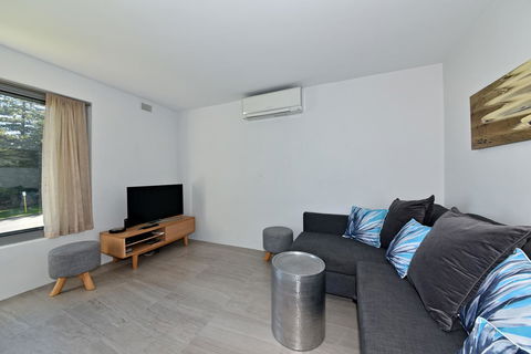 Cottesloe Apartment Close To Beach - Accommodation Burleigh 10