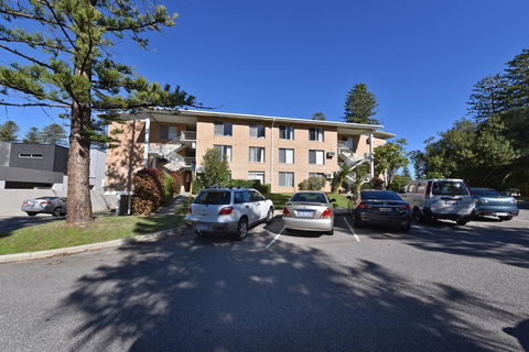 Cottesloe Apartment Close To Beach - Accommodation Burleigh 29