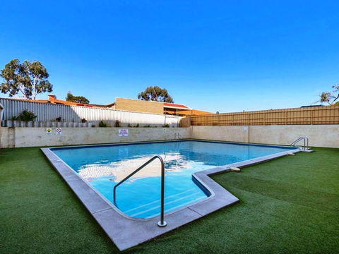 Lawley Luxury Views - Perth City, Swan River - Accommodation Burleigh 25