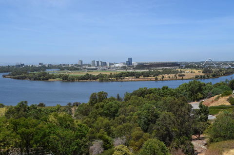 Lawley Luxury Views - Perth City, Swan River - Accommodation Burleigh 30