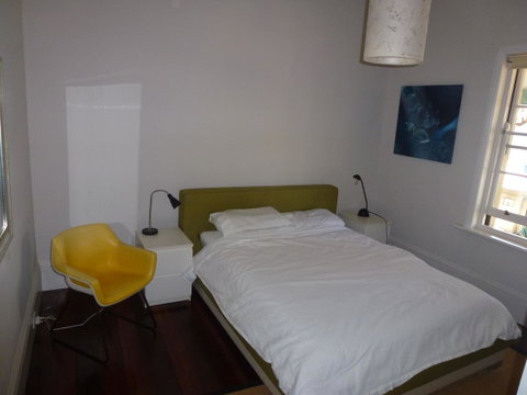 The Russell House - Accommodation Burleigh 12