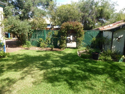 The Russell House - Accommodation Burleigh 20