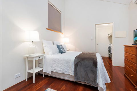 Sunset On Fearn - Accommodation Burleigh 15