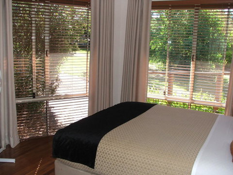 Celestine Retreat - Accommodation Burleigh 18