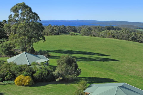 Celestine Retreat - Accommodation Burleigh 0