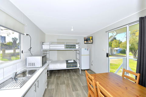 Mandurah Coastal Holiday Park - Accommodation Burleigh 17