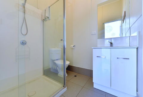Mandurah Coastal Holiday Park - Accommodation Burleigh 4
