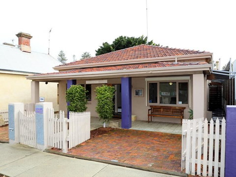 Dawson Accommodation - Accommodation Burleigh 6