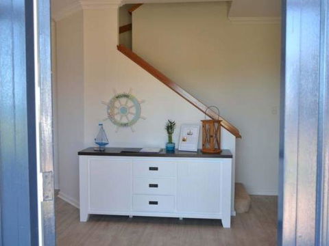 Caravel Beach House Mandurah - Accommodation Burleigh 23