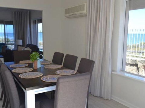 Caravel Beach House Mandurah - Accommodation Burleigh 31