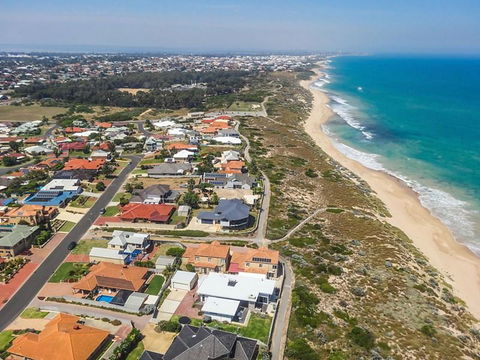 Caravel Beach House Mandurah - Accommodation Burleigh 17