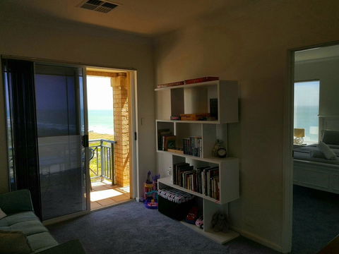Caravel Beach House Mandurah - Accommodation Burleigh 7