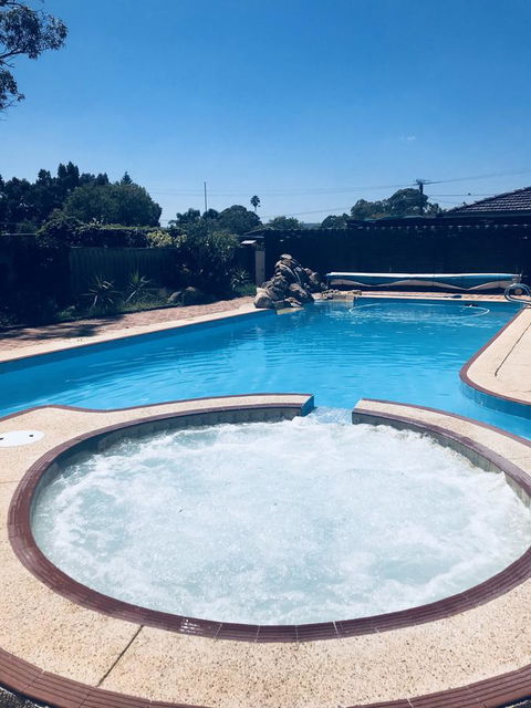 Swan Valley Rest Cottage - Accommodation Burleigh 18