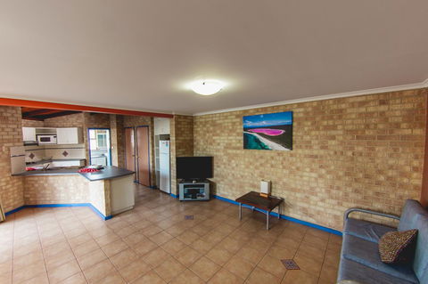 Esperance Foreshore Apartments - Accommodation Burleigh 5