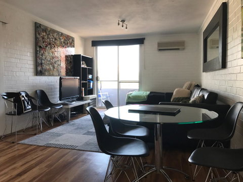 Location Location Vacation - Accommodation Burleigh 7
