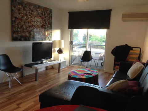 Location Location Vacation - Accommodation Burleigh 23