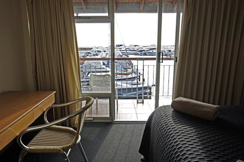 Oceanside 22 - Accommodation Burleigh 8