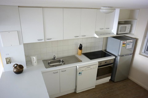 Oceanside 22 - Accommodation Burleigh 15