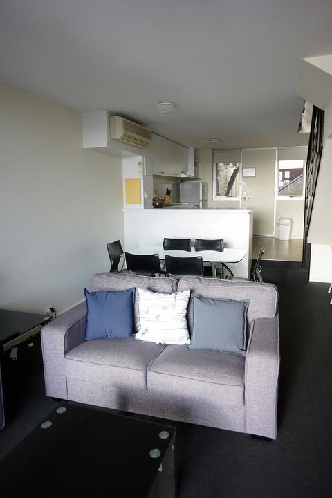 Oceanside 22 - Accommodation Burleigh 1