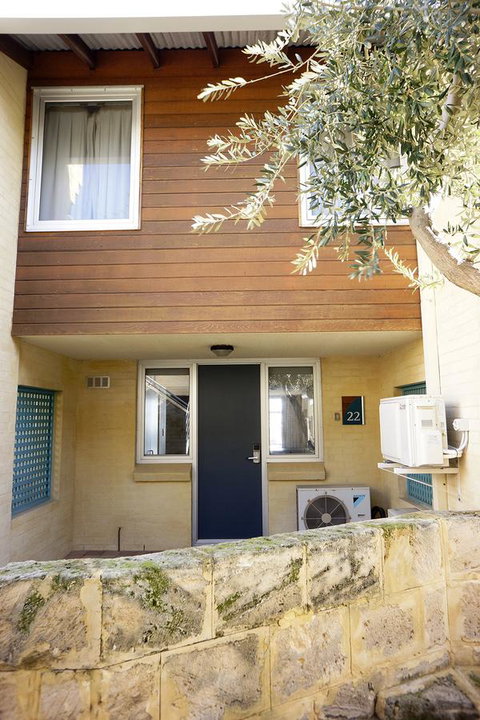 Oceanside 22 - Accommodation Burleigh 16