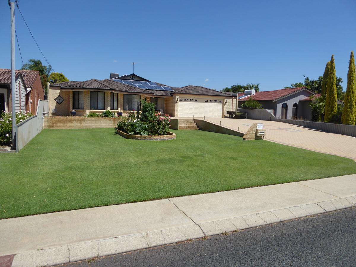 High Wycombe WA Accommodation Burleigh
