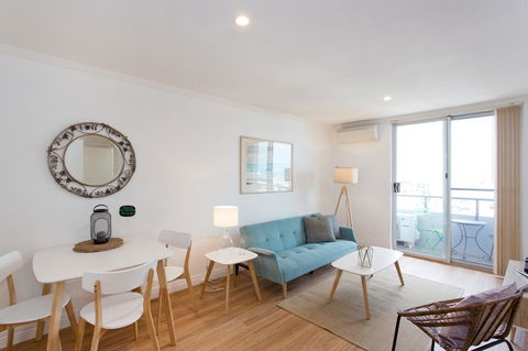 Ocean Breeze Apartment - Accommodation Burleigh 20