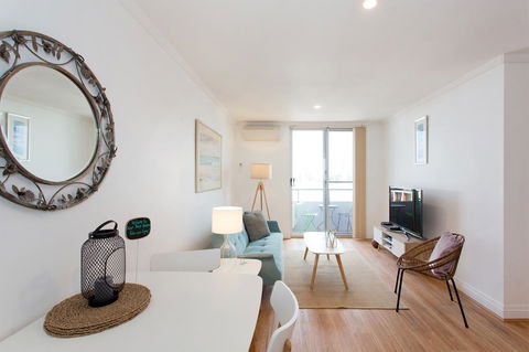 Ocean Breeze Apartment - Accommodation Burleigh 12