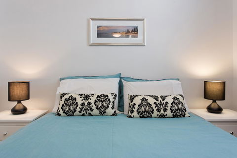 Ocean Breeze Apartment - Accommodation Burleigh 3