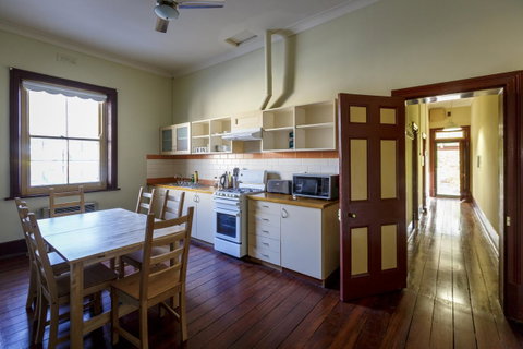 Fremantle Colonial Cottages - Accommodation Burleigh 11