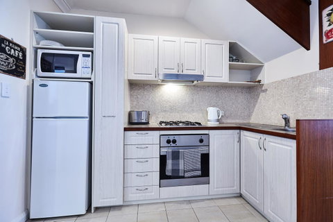 Fremantle Townhouse Unit 4 - Accommodation Burleigh 8