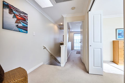 Fremantle Townhouse Unit 4 - Accommodation Burleigh 10