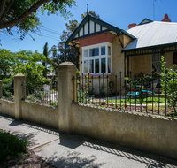 Danum House - Accommodation Burleigh