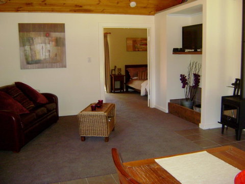Scotsdale Valley Studios - Accommodation Burleigh 14