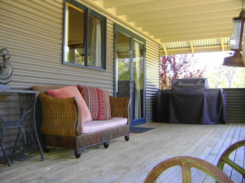 Scotsdale Valley Studios - Accommodation Burleigh 6