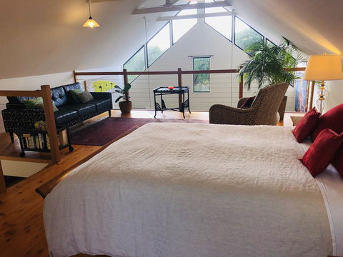 Zephyr Studio - Accommodation Burleigh 15