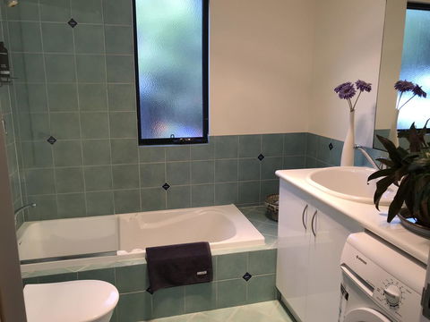 Zephyr Studio - Accommodation Burleigh 19
